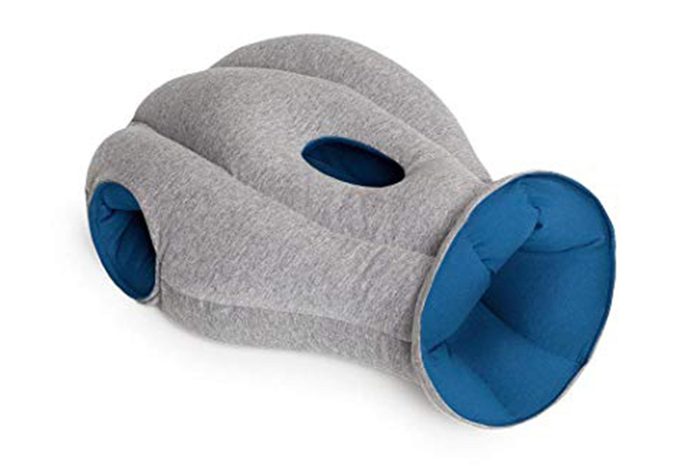 02_A-pillow-that-lets-you-sleep-ANYWHERE