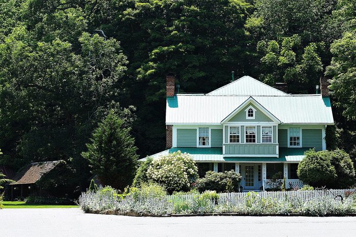 The Mast Farm Inn