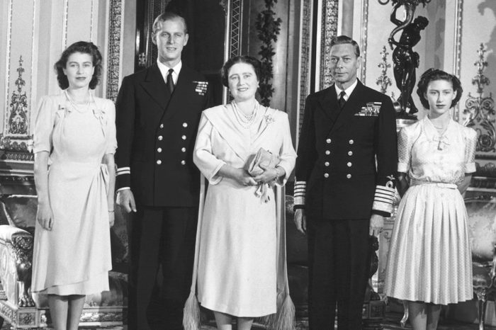 London, England: September 15, 1947 The Royal Family prepares for the wedding of Princess Elizabeth and Phillip Mountbatten. L-R: Princess Elizabeth, Lt. Mountbattten, Queen Elizabeth, King George, and Princess Margaret Rose.