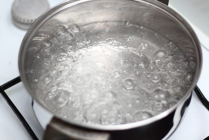 White vinegar uses air purify