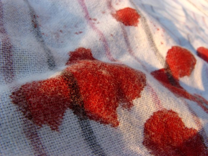 White vinegar for cleaning stains
