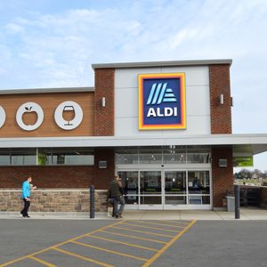 Store exterior displays 