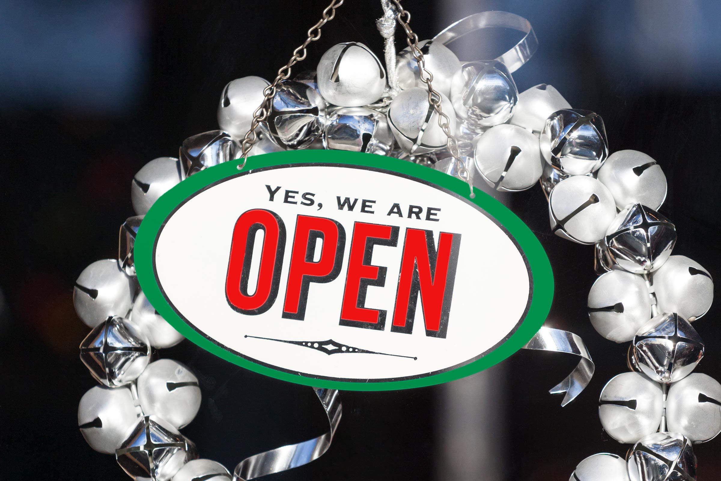 28 Restaurants and Stores Open on Christmas Day in 2024