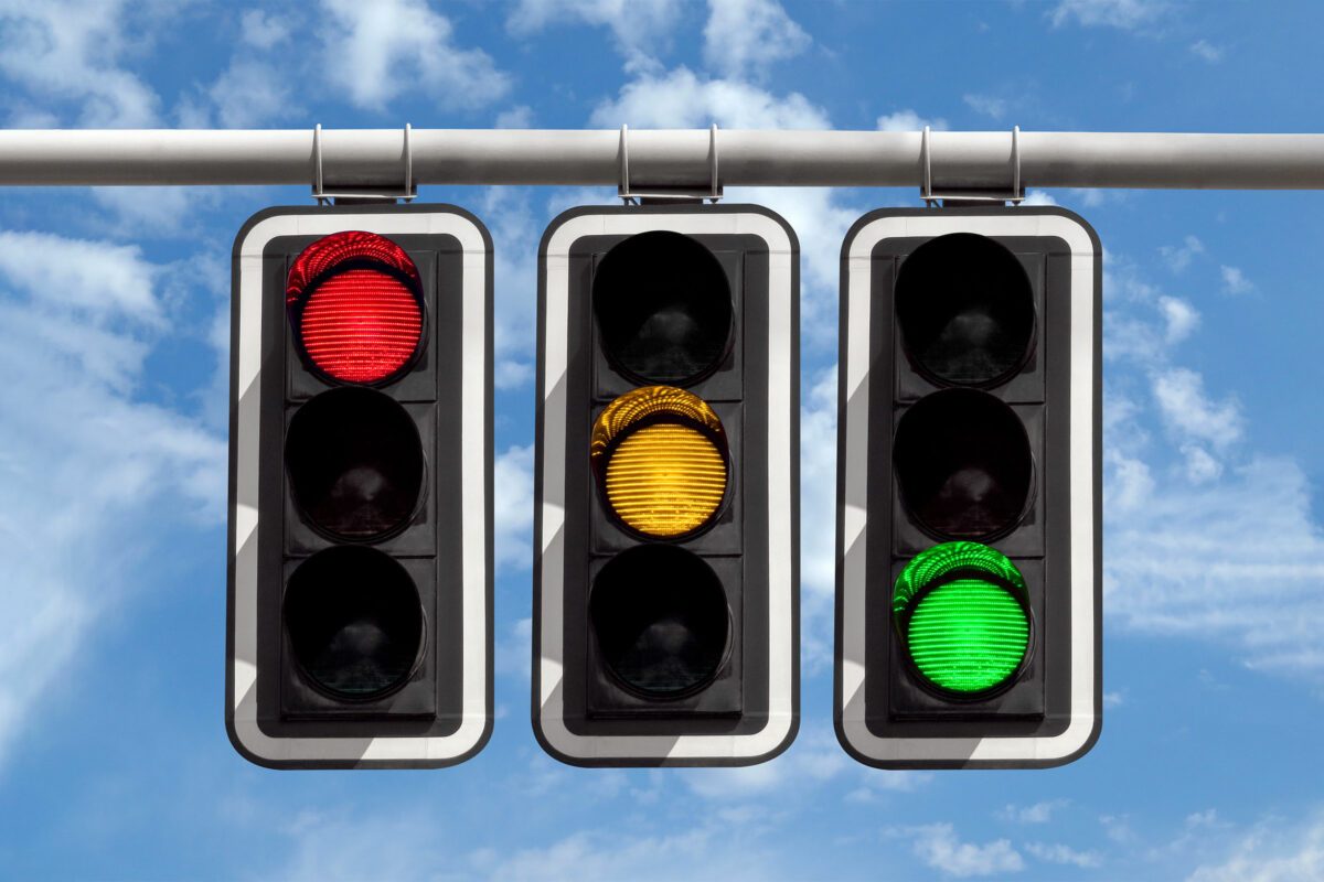 This Is Why Traffic Light Colors Are Red, Yellow and Green