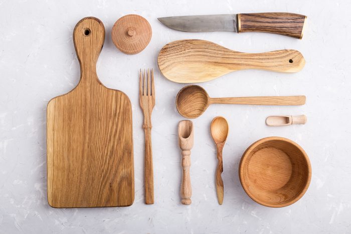 Kitchen utensils knolling style