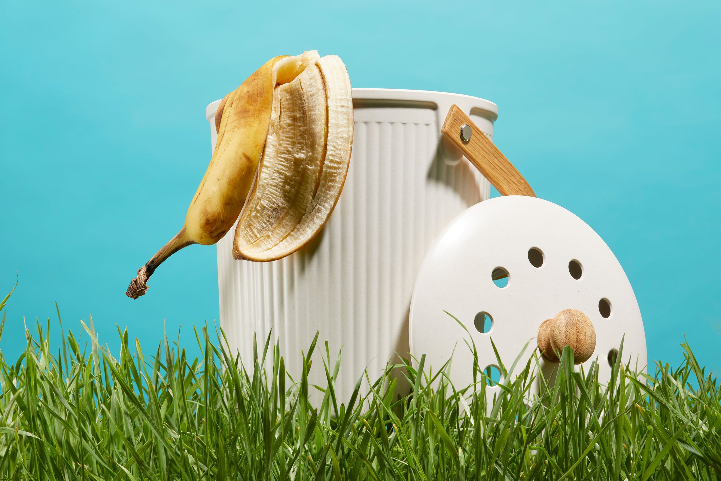 How to Make Compost at Home to Enrich Your Garden