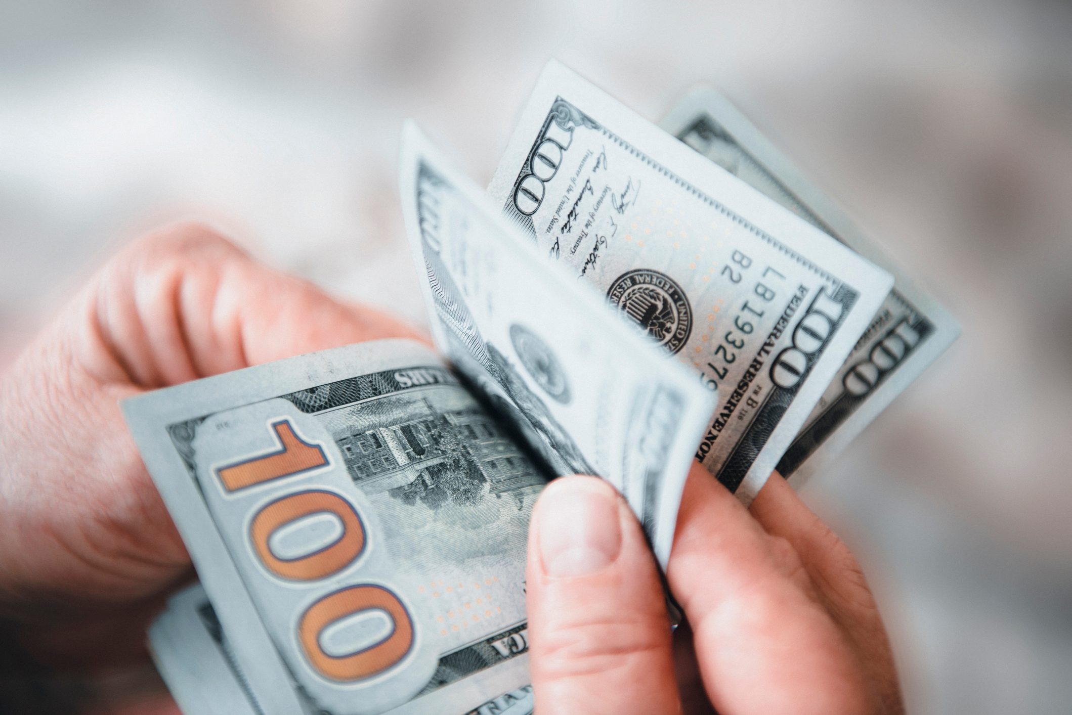 15 Everyday Habits of Debt-Free People
