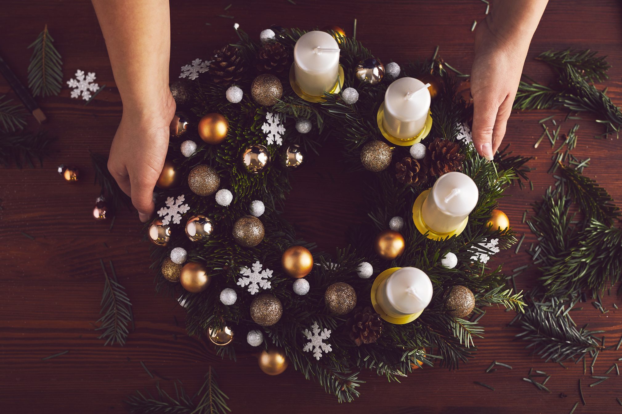 Snowflakes and baubles Christmas wreath