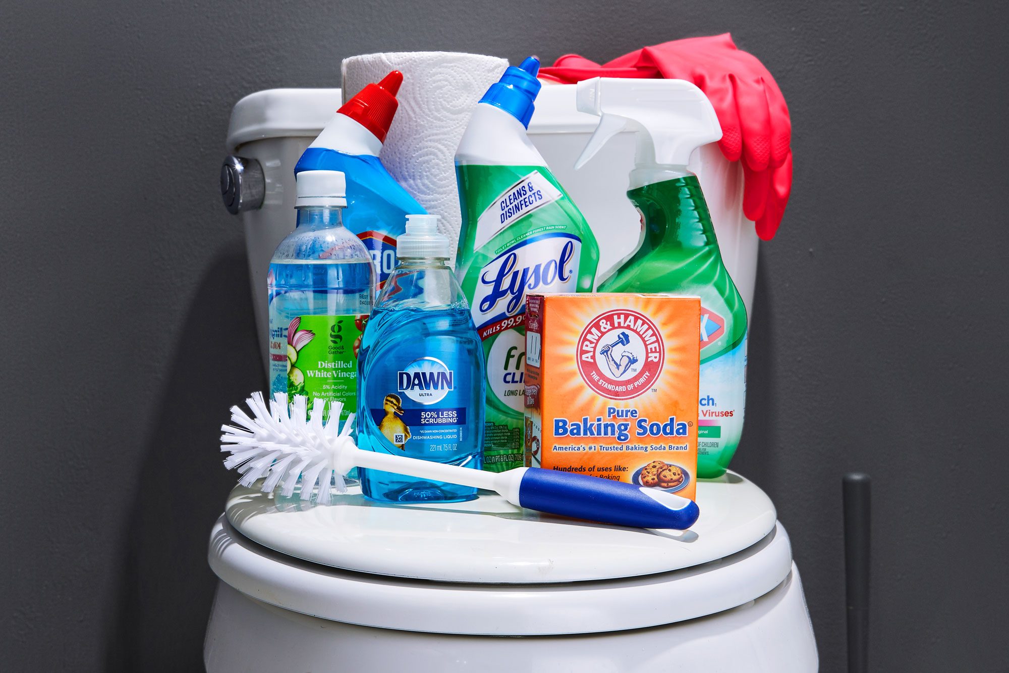 How to Clean a Toilet the Right Way