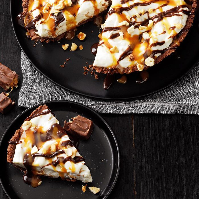 Peanut Cashew Marshmallow Pie