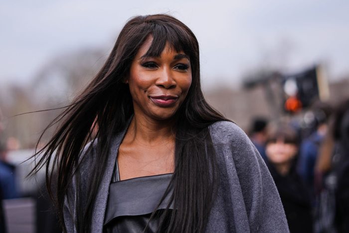 Street Style - Paris Fashion Week - Womenswear Fall Winter 2023 2024 : Day Eight