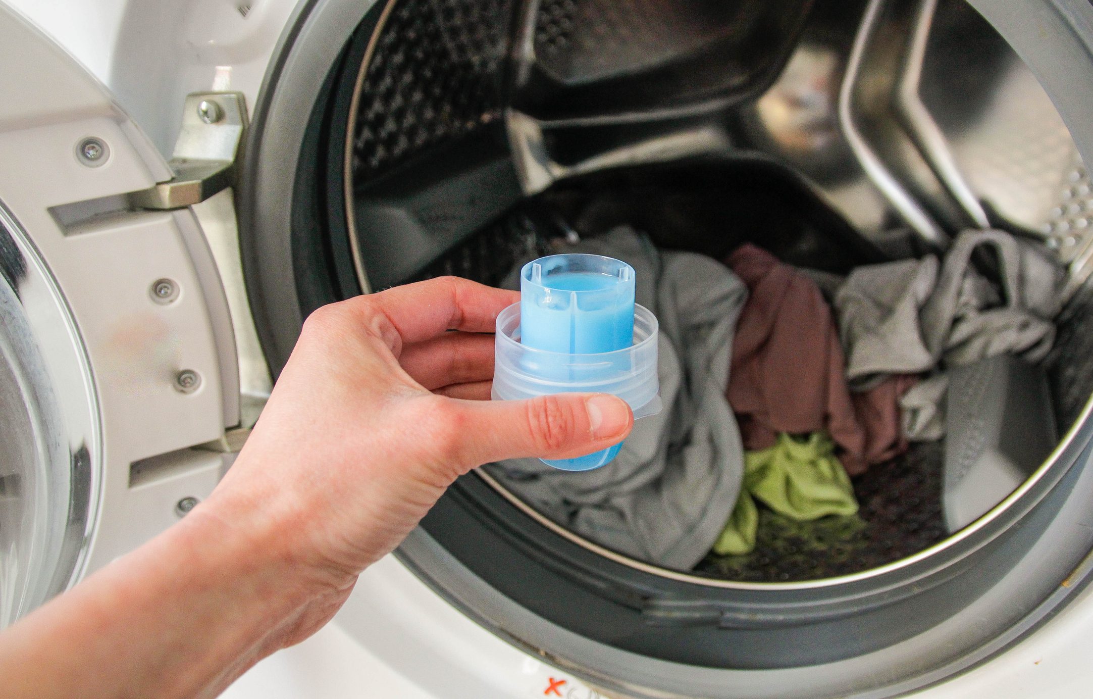 How to Tell If You’re Using Too Much Laundry Detergent