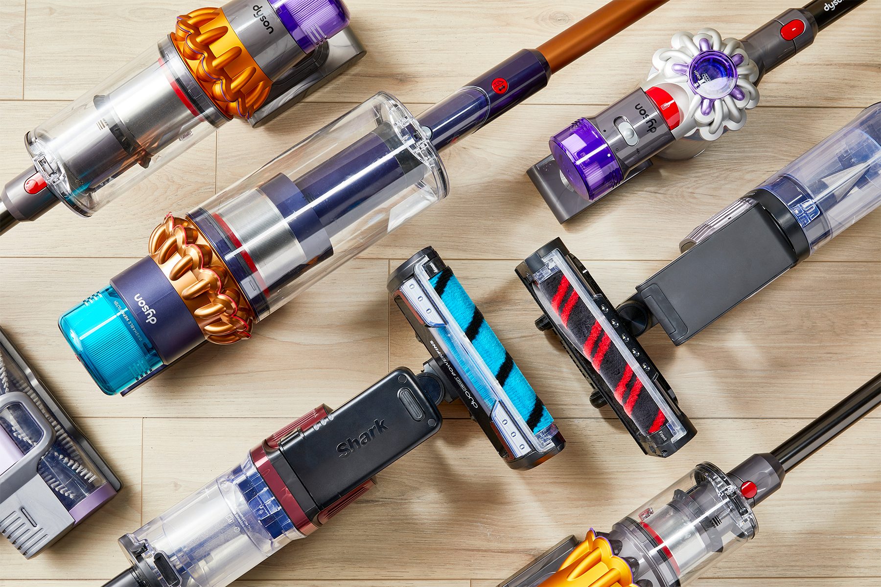 Dyson Versus Shark Vacuum Cleaners: Which Brand Performs the Best? (Corded & Cordless)