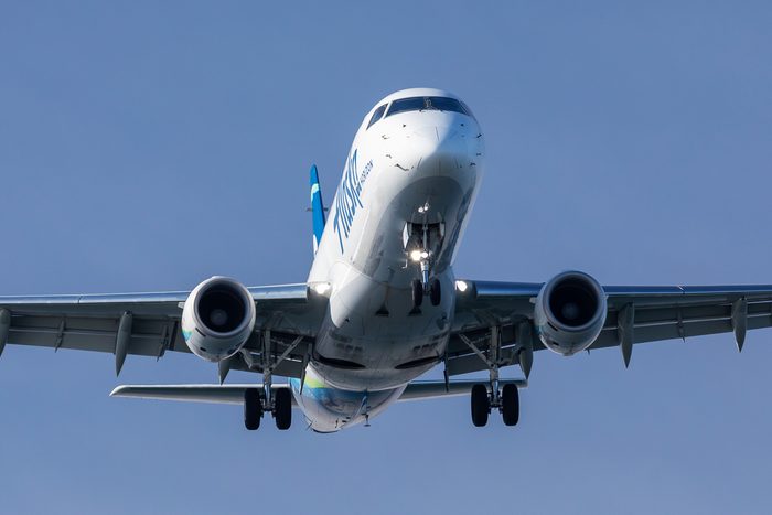 twin engine plane